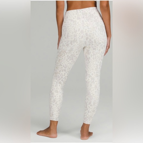 lululemon Align™ High-Rise Pant 25" size 8 - Picture 8 of 10